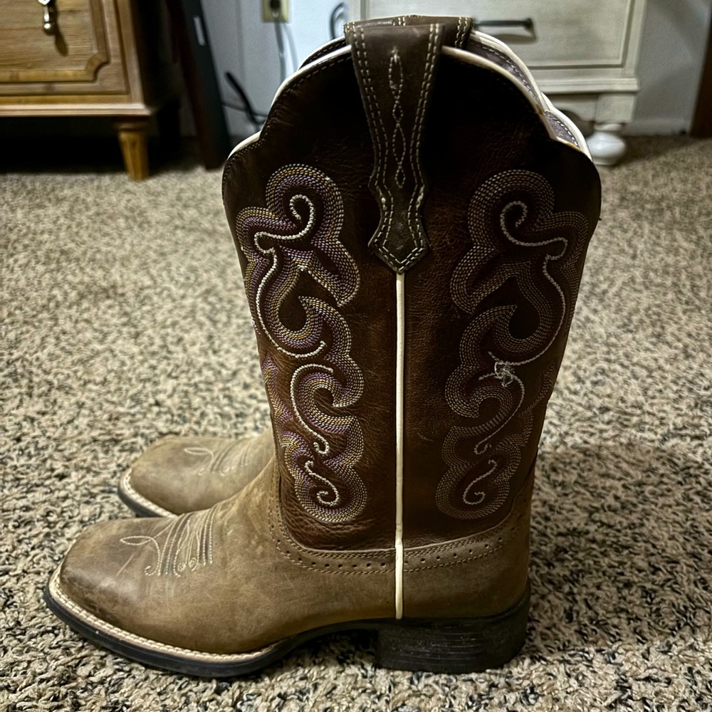 Women’s Ariat boots